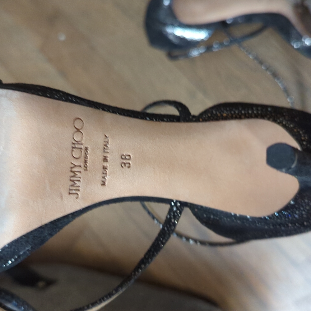 Shoe - Picture 4 of 6